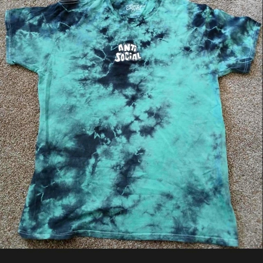 ANTI SOCIAL Tee